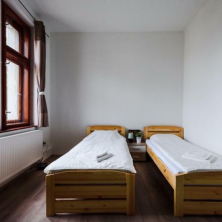 Gold Apartment - Дьор Екстериор снимка